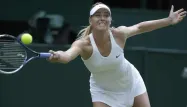 Maria Sharapova, la gagnante de Roland-Garros, a été battue dès les huitièmes de finale par l'Allemande Angélique Kerber.