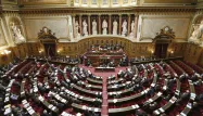 Le Sénat bascule à droite, le FN fait son entrée historique