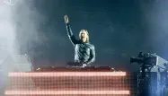 David Guetta : "on danse, avec les larmes aux yeux"