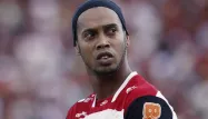 VIDÉO - Le tacle assassin sur Ronaldinho