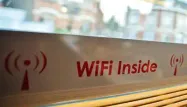 Le WiFi bientôt gratuit dans les gares et aéroports