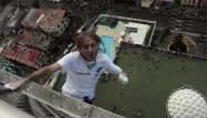 Alain Robert grimpe à Cuba pour Castro