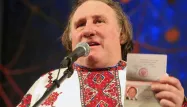 Gérard Depardieu devient "de plus en plus pittoresque" dans son apparence, a observé le Premier ministre russe Dmitri Medvedev, soulignant par ailleurs qu'il n'était pas possible de refuser la nationalité russe à une personnalité aussi connue.