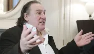 L'acteur français Gérard Depardieu a obtenu le statut d'entrepreneur et va ouvrir un café.