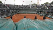 Roland-Garros : la pluie arrête les matches