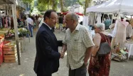 Hollande rend une visite surprise aux Chirac