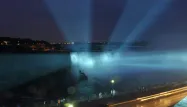 Royal baby: les chutes du Niagara en bleu