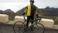 Armstrong de retour sur un vélo