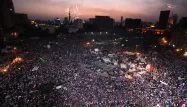 Des dizaines de milliers de personnes ont convergé mardi vers l'emblématique place Tahrir au Caire pour une nouvelle mobilisation contre le président.