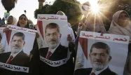 Des partisans du président Morsi ont manifesté dimanche.