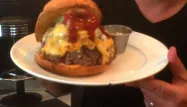 Un "Zlatan Burger" au menu d'un resto parisien