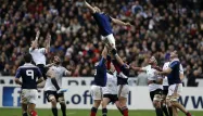 Rugby : les Bleus perdent avec les honneurs