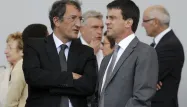 François Lamy, ici avec Manuel Valls, a mis en place un document visant à contrer la montée du Front national dans les territoires les plus déshérités.