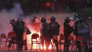 De violents affrontements ont éclaté mercredi soir entre supporteurs de foot au stade de Port-Saïd, au nord de l'Egypte.