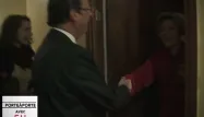 VIDEO - "Bonjour, c'est Monsieur Hollande"