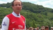 Hollande enfile le maillot d'Arsenal