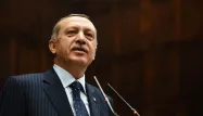Recep Tayyip Erdogan, le premier ministre turc, a affirmé que son pays riposterait "avec détermination à la chute de son avion".