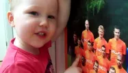 Euro : à 2 ans, il connaît tous les Oranje