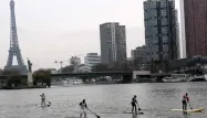 Raphaël Filippi est poursuivi pour avoir remonté la Seine en stand up paddle en novembre 2010.