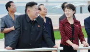 Le mariage de Kim Jong-Un avec la mystérieuse jeune femme qui l'accompagne depuis quelques semaines a été confirmé par la télévision d'Etat.