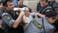 Garry Kasparov a été interpellé vendredi à Moscou au cours d'une manifestation de soutien aux Pussy Riot.