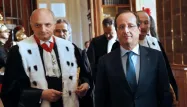 Hollande promet qu'il n'y aura pas de hausse généralisée des impôts.