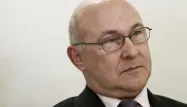 Le ministre du Travail Michel Sapin prédit que les chiffres du chômage seraient "mauvais encore plusieurs mois".