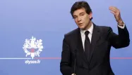 Montebourg est "débile", dit un patron de Mitsubishi