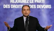 Jean-François Copé se dit prêt à un nouveau vote en "septembre 2013" par "souci d'apaisement", selon l'AFP