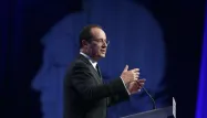 François Hollande doit rassurer les salariés de Florange et secourir son premier ministre en difficulté. Pas facile…