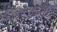 Manifestation anti Bachar al-Assad, le 18 juillet à Deir al-Zour, près de la frontière irakienne.