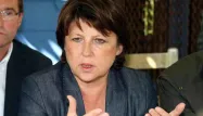 Martine Aubry présente trois mesures immédiates pour lutter contre la crise.