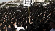 Israël : les ultra-orthodoxes défilent