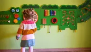 Crèches : le gouvernement veut renforcer le taux d'encadrement des enfants