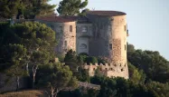 Le fort de Brégançon, à Bormes-les-Mimosas, dans le sud de la France, où le président français séjourne une partie de ses vacances d'été.