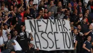 Supporters du PSG contre Nîmes, banderole contre Neymar (1280x640) FRANCK FIFE / AFP