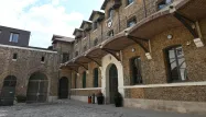 La cour d'honneur de la maison d'arrêt de la Santé à Paris.
