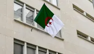 SONDAGE - 76% des Français veulent stopper les visas pour l’Algérie tant que le pays refuse les expulsés