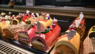 Glacée ou pâtissière : comment bien choisir la bûche de Noël