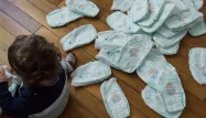 Face à la baisse de la natalité, les fabricants de couches condamnés à se tourner vers les adultes ?