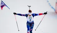 En empochant les 90 points de la victoire, Lou Jeanmonnot s'empare du dossard jaune de leader de la Coupe du monde de biathlon