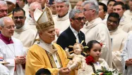 «On ressent une vraie communion, une fraternité, une humanité» : de Paris à Rome, les fidèles unis pour assister à la messe de Noël