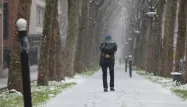 Météo : la vigilance orange à la neige et au verglas s'étend à 26 départements