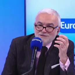 Journée mondiale de l'écriture : le niveau d'orthographe s'est dégradé pour  80% des Français