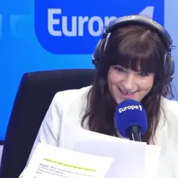 Il retrouve le t-shirt qu'il a vendu sur Vinted dans un défilé de mode