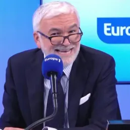 Pascal Praud reçoit Laurent de Cerner, directeur de l'Olympia pour la sortie du livre «L'Olympia, scène de légendes»