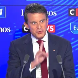 Macron à la recherche d'un Premier ministre : «Il a raison de prendre le temps», confie Valls