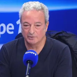 Droits à l'image dans le football : Etienne Moatti et Jean-François Pérès sont les invités de Culture médias