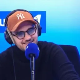 Jeff Panacloc, ventriloque et humoriste