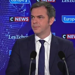 EXTRAIT - Variant britannique : "Nous avons identifié quelques clusters" en France, annonce Véran